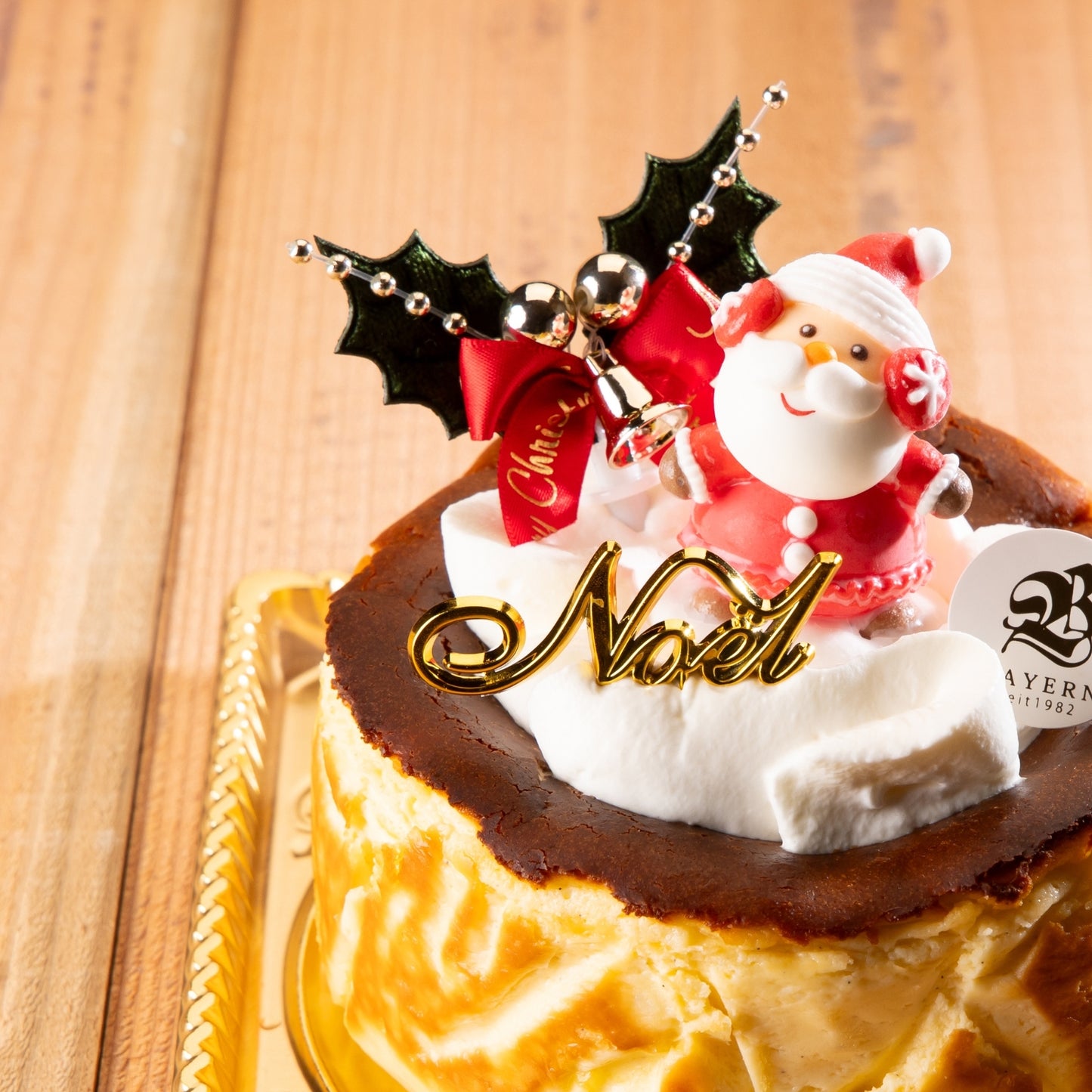 2. 濃厚バスクチーズケーキ